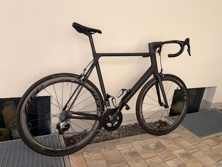 Used Canyon Ultimate CF Evo 10.0 LTD 2019 2019 Road & Gravel, Schwarz — image 9 of 9