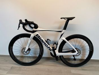 Used Bianchi Oltre Comp Ultegra Di2 2024 2024 Road & Gravel — image 26 of 32
