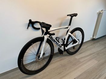 Used Bianchi Oltre Comp Ultegra Di2 2024 2024 Road & Gravel — image 29 of 32