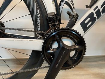 Used Bianchi Oltre Comp Ultegra Di2 2024 2024 Road & Gravel — image 13 of 32