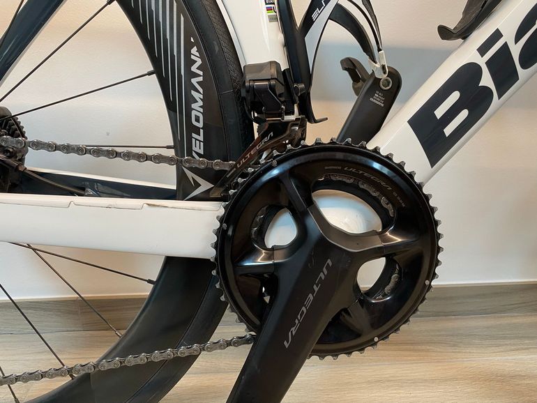 Used Bianchi Oltre Comp Ultegra Di2 2024 2024 Road & Gravel — image 13 of 32