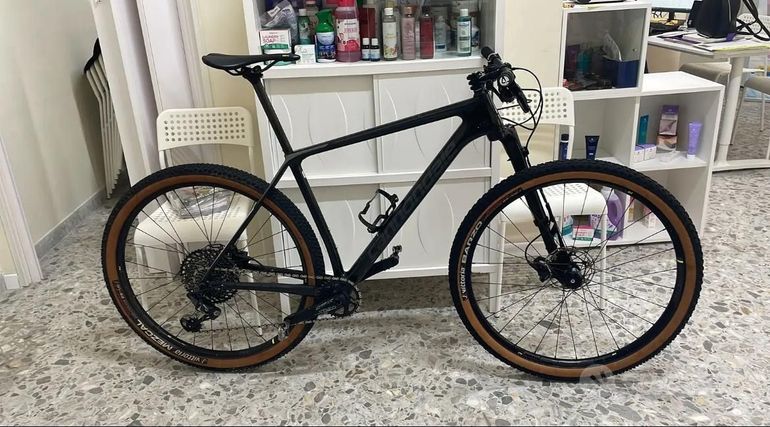 Used Cannondale F-Si Carbon 2 2020 2020 Mountainbike, Black — image 1 of 4