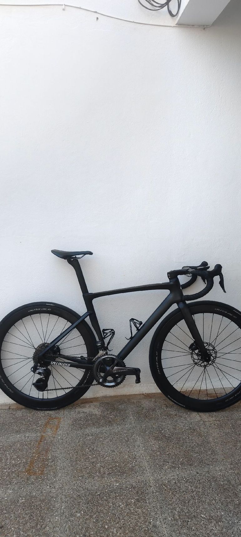 Used Specialized Tarmac Shimano Ultegra Di2 2023 Road & Gravel — image 2 of 5