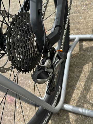 Gebrauchtes Audi Sport Custom Shimano XTR Di2 2017 Mountainbike, Hellgrau, 27, 5 (650B) — Bild 7 von 12