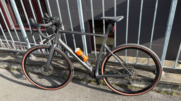 Used Scott Metrix Shimano 105 2022 Road & Gravel, Light Gray — image 7 of 8