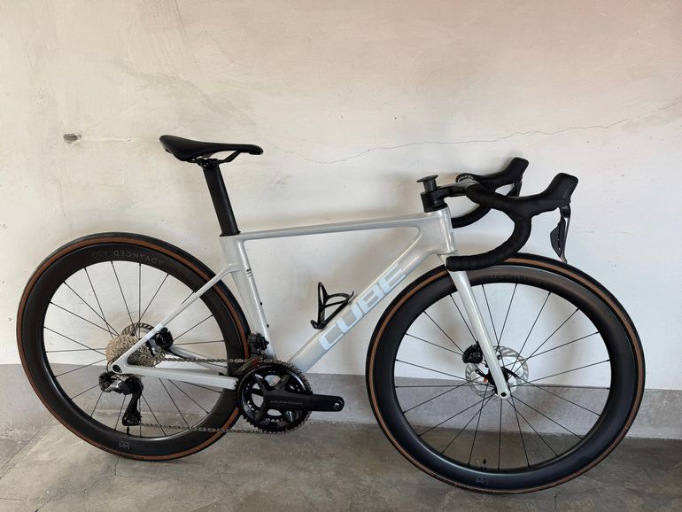 Used CUBE LITENING AIR C:68X, PRO 2025 2025 Road & Gravel, Hellgrau — image 1 of 7