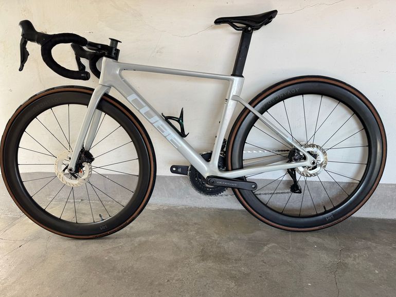 Used CUBE LITENING AIR C:68X, PRO 2025 2025 Road & Gravel, Hellgrau — image 2 of 7