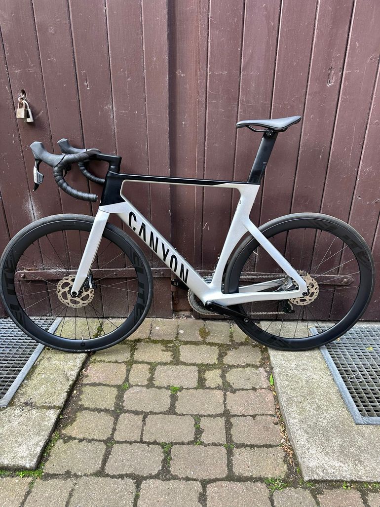 Used Canyon Aeroad SRAM Rival eTap AXS 2024 Road & Gravel — image 7 of 9
