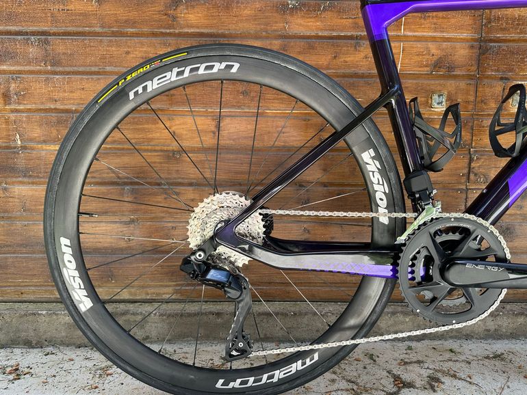 Used BH Bikes Ultralight Shimano 105 Di2 2025 Road & Gravel — image 3 of 16