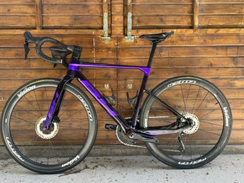 Used BH Bikes Ultralight Shimano 105 Di2 2025 Road & Gravel — image 9 of 16