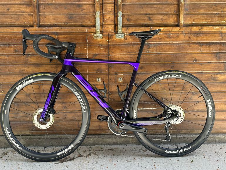 Used BH Bikes Ultralight Shimano 105 Di2 2025 Road & Gravel — image 9 of 16