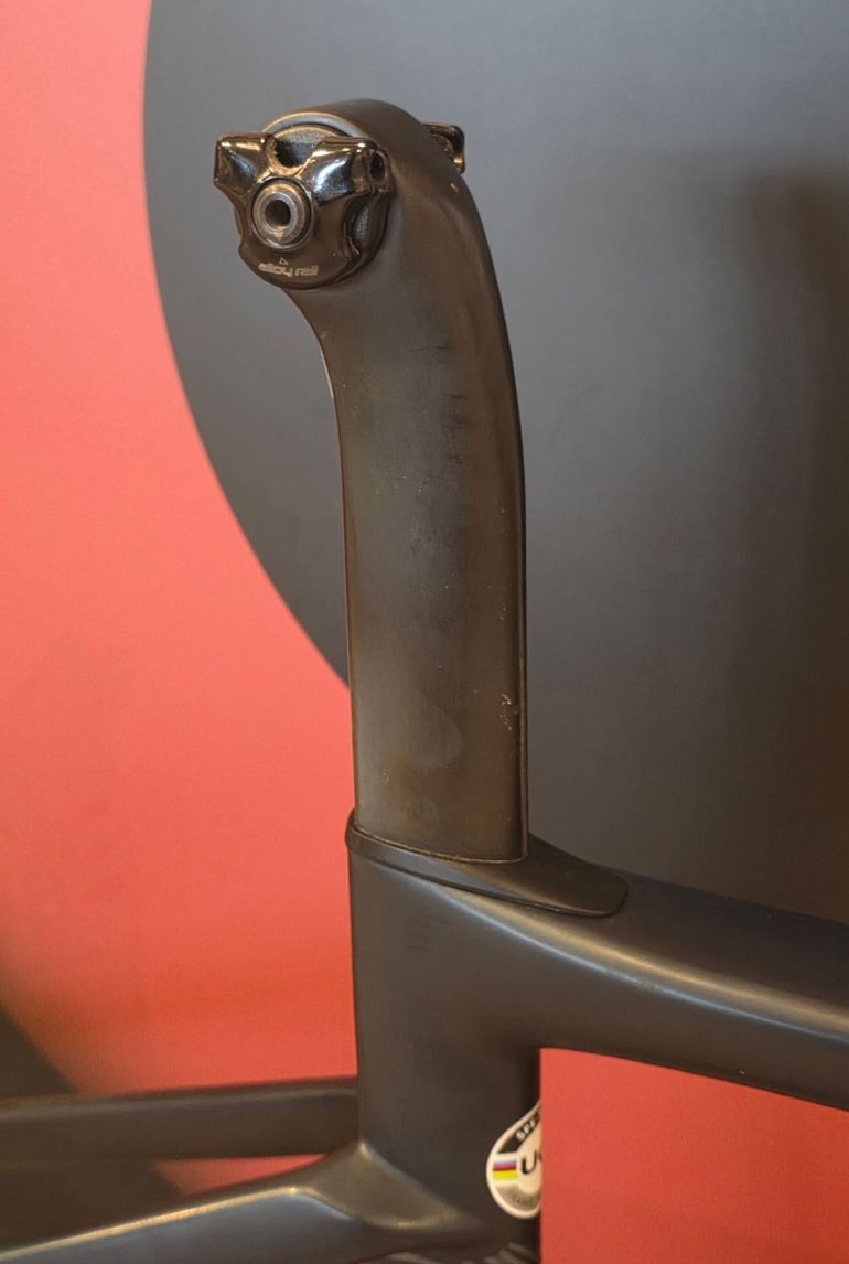 Used Specialized Tarmac SL7 Comp - Rival eTap AXS 2023 Frameset 2023 Road & Gravel, Light Gray — image 10 of 13