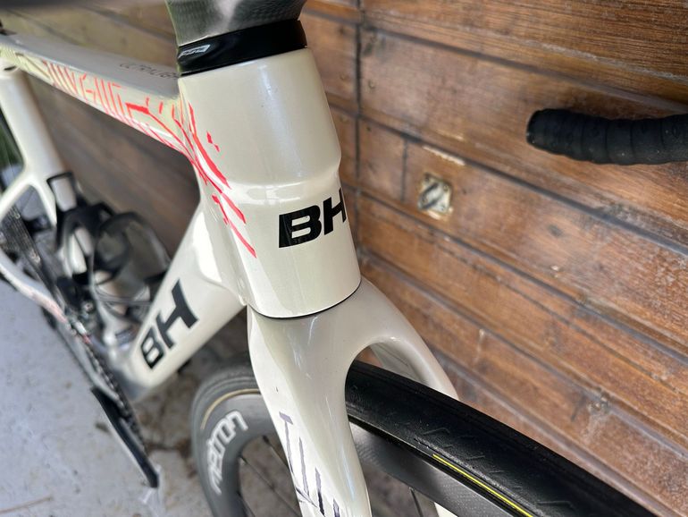 Used BH Bikes Ultralight Shimano 105 Di2 2025 Road & Gravel, White — image 8 of 14