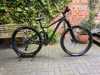 Used Giant Stance Shimano Deore 2023 Mountainbike, Black, 29 — image 2 of 13