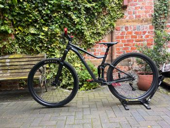 Used Giant Stance Shimano Deore 2023 Mountainbike, Black, 29 — image 4 of 13