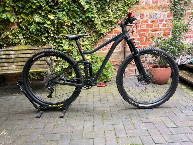 Used Giant Stance Shimano Deore 2023 Mountainbike, Black, 29 — image 8 of 13