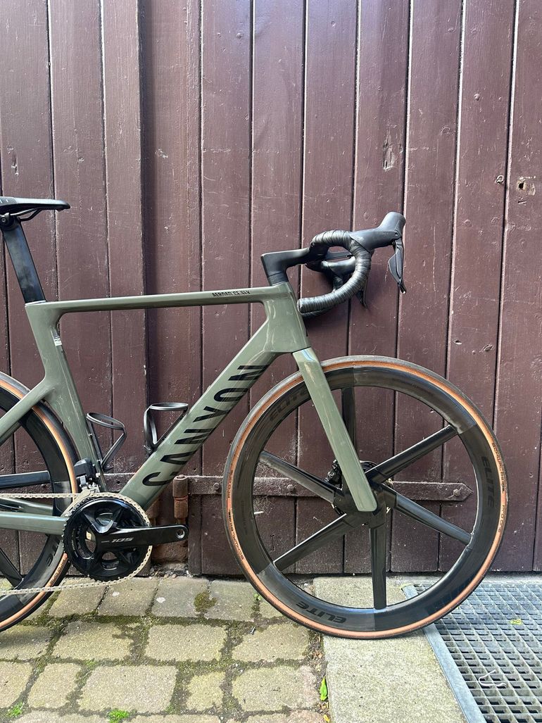 Used Canyon Aeroad Shimano 105 2024 Road & Gravel — image 2 of 7