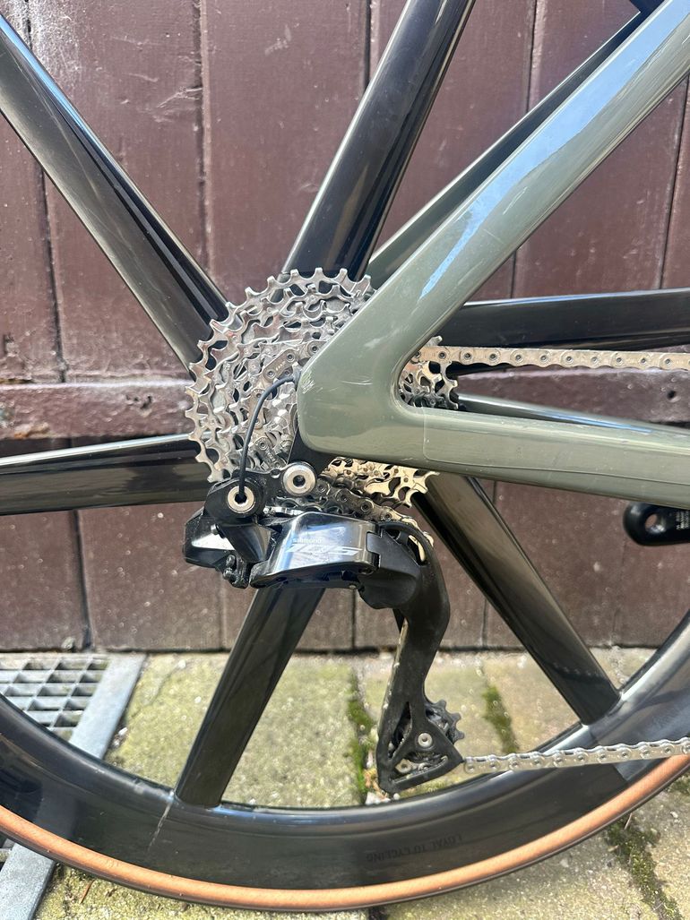 Used Canyon Aeroad Shimano 105 2024 Road & Gravel — image 5 of 7
