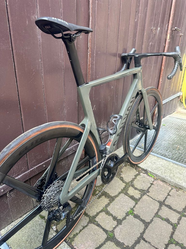 Used Canyon Aeroad Shimano 105 2024 Road & Gravel — image 4 of 7