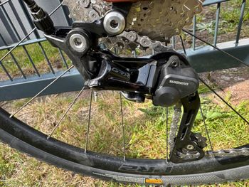 Used Giant Revolt Advanced 3 2024 2024 Road & Gravel, Rot — image 8 of 14