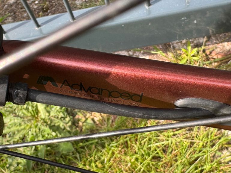 Used Giant Revolt Advanced 3 2024 2024 Road & Gravel, Rot — image 5 of 14