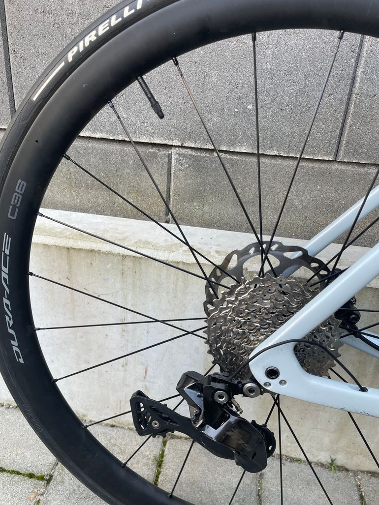 Used Trek Émonda SL 6 2024 2024 Road & Gravel, Light Gray — image 16 of 21