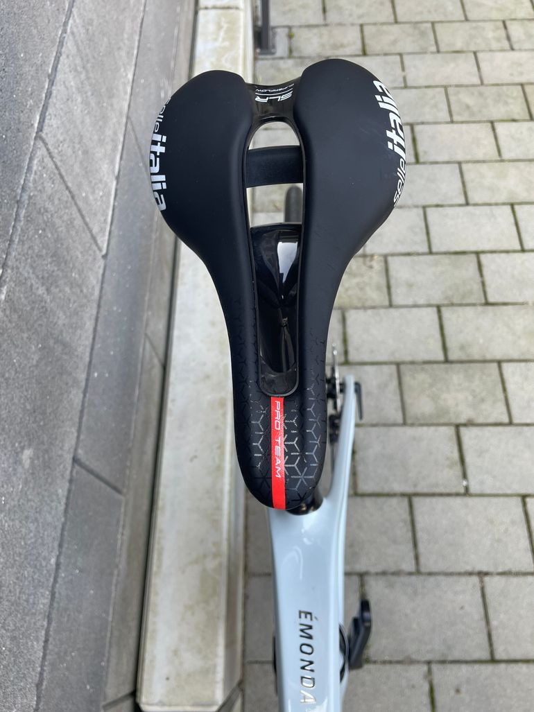 Used Trek Émonda SL 6 2024 2024 Road & Gravel, Light Gray — image 5 of 21
