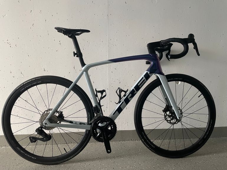 Used Trek Émonda SL 6 2024 2024 Road & Gravel, Light Gray — image 2 of 21
