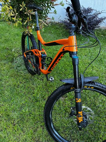 Used Giant Reign 1 2019 2019 Mountainbike, Orange, 27.5 — image 2 of 5