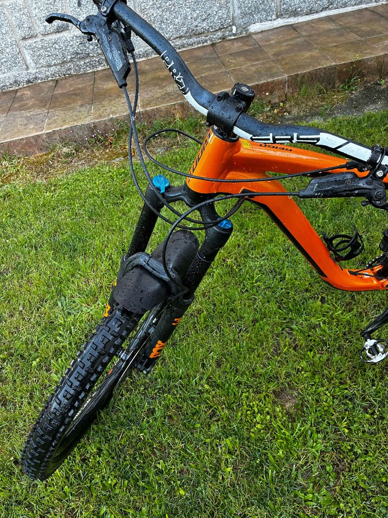 Used Giant Reign 1 2019 2019 Mountainbike, Orange, 27.5 — image 3 of 5