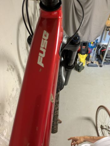 Used Specialized Fuse Comp 29 2021 2021 Mountainbike, Red, 29 — image 6 of 7