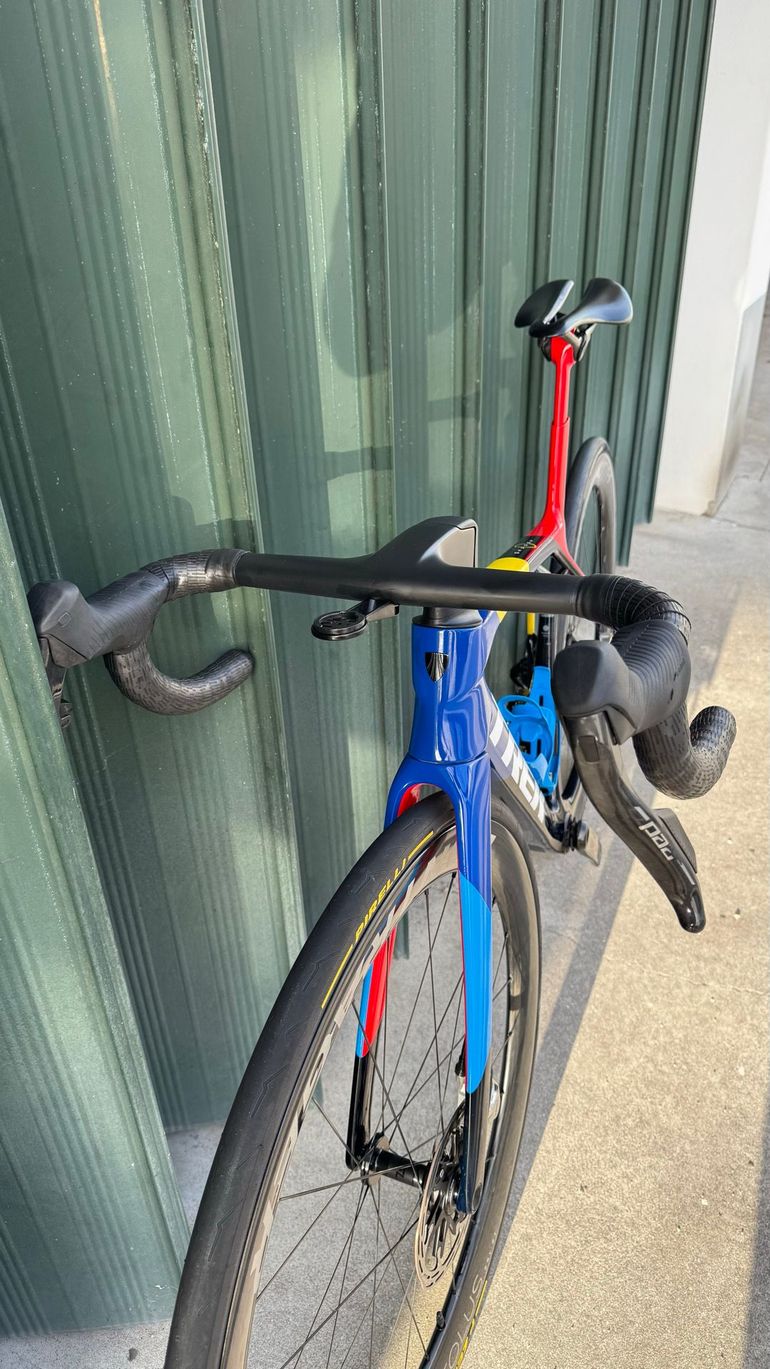 Used Trek Madone SLR 9 AXS Gen 8 2025 2025 Road & Gravel — image 4 of 8