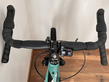 Used Rock Machine GRAVELRIDE INT E700 DI2 - 2023 - L 2023 Road & Gravel, Light Gray — image 13 of 27