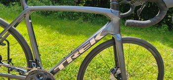 Used Trek Émonda SL 6 Disc Pro 2022 2022 Road & Gravel, Light Gray — image 5 of 11