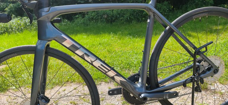Used Trek Émonda SL 6 Disc Pro 2022 2022 Road & Gravel, Light Gray — image 10 of 11