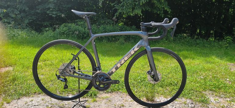Used Trek Émonda SL 6 Disc Pro 2022 2022 Road & Gravel, Light Gray — image 1 of 11