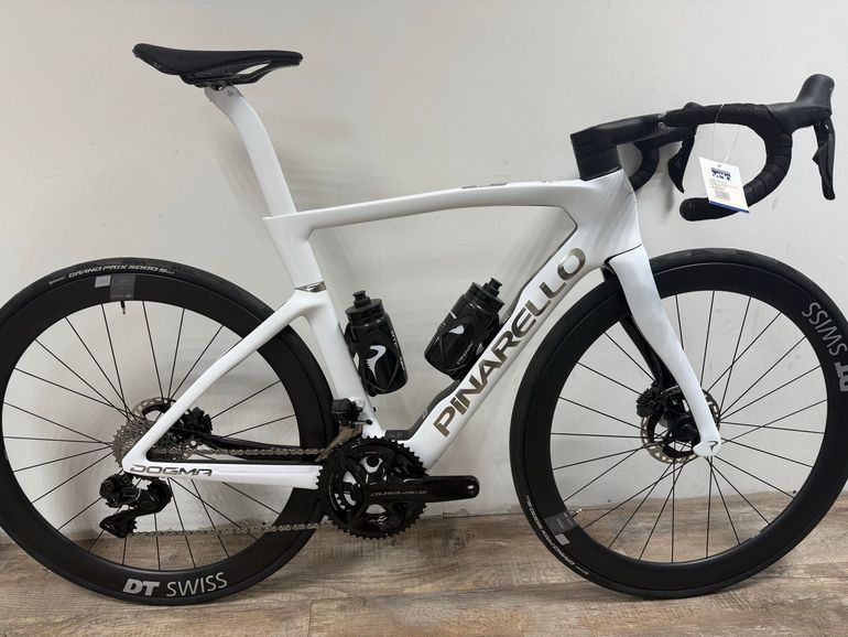 Used Pinarello DOGMA F DURA ACE Di2 2026 2026 Road & Gravel, White — image 1 of 3