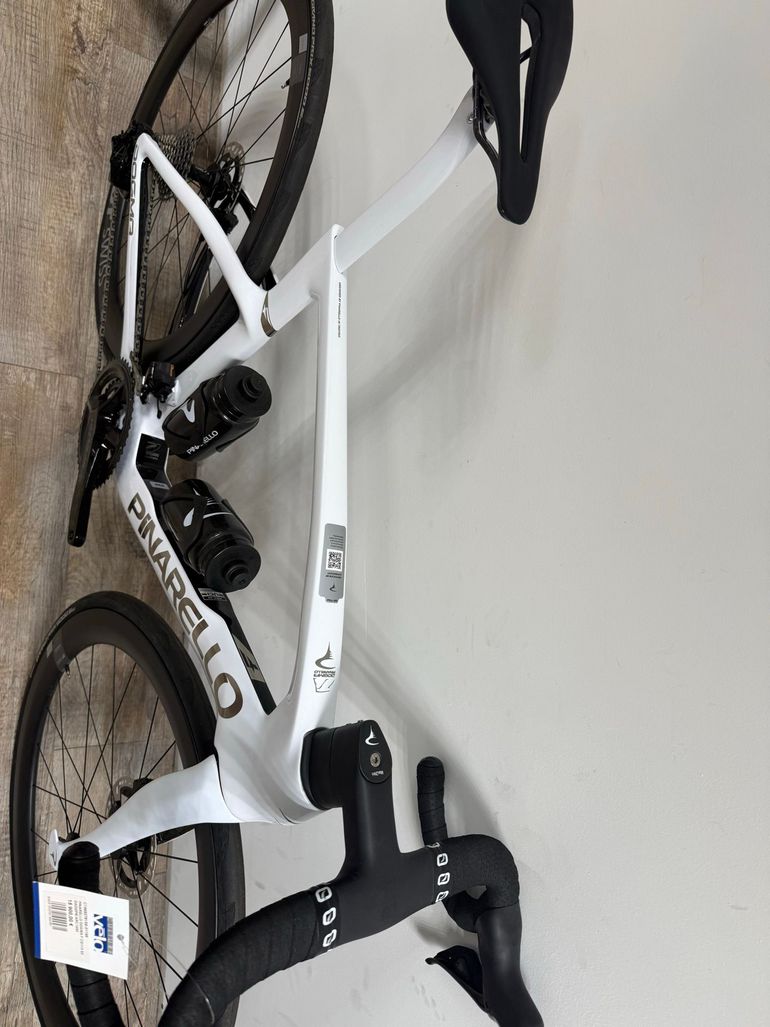 Used Pinarello DOGMA F DURA ACE Di2 2026 2026 Road & Gravel, White — image 2 of 3