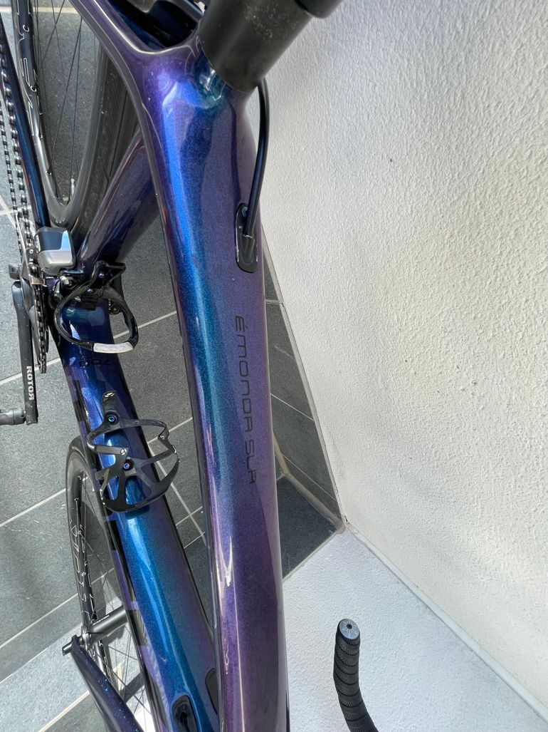 Used Trek Emonda Shimano Dura Ace Di2 2017 Road & Gravel, Blue — image 4 of 7