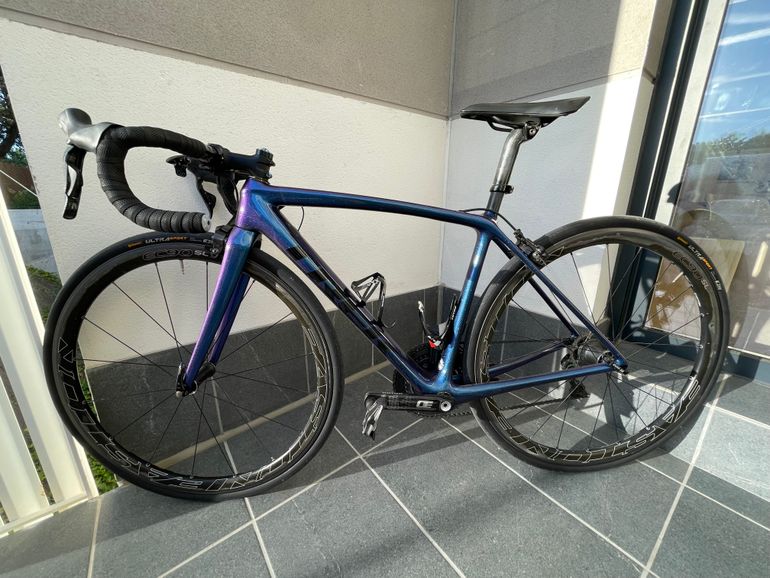 Used Trek Emonda Shimano Dura Ace Di2 2017 Road & Gravel, Blue — image 6 of 7