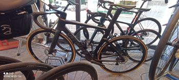 Used Specialized Venge Pro 2019 2019 Road & Gravel — image 2 of 7