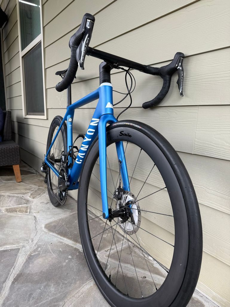 Used Canyon Ultimate CF SL Disc 8.0 Di2 2020 2020 Road & Gravel, Blue — image 10 of 12