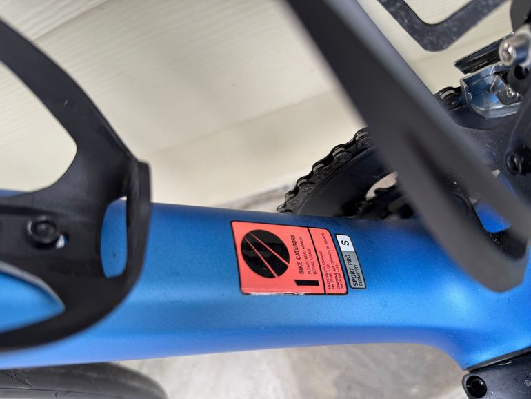 Used Canyon Ultimate CF SL Disc 8.0 Di2 2020 2020 Road & Gravel, Blue — image 7 of 12