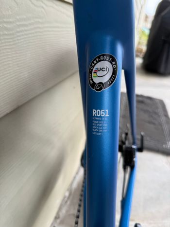 Used Canyon Ultimate CF SL Disc 8.0 Di2 2020 2020 Road & Gravel, Blue — image 6 of 12