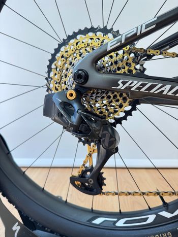 Used Specialized Specialized Epic Expert 2022 Taglia L 2022 Mountainbike, Black — image 6 of 28
