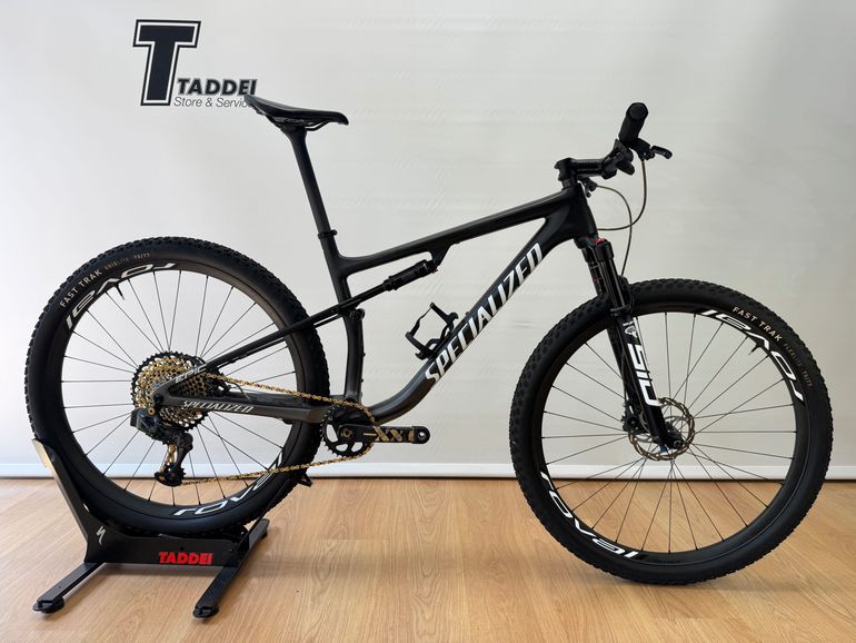 Used Specialized Specialized Epic Expert 2022 Taglia L 2022 Mountainbike, Black — image 2 of 28