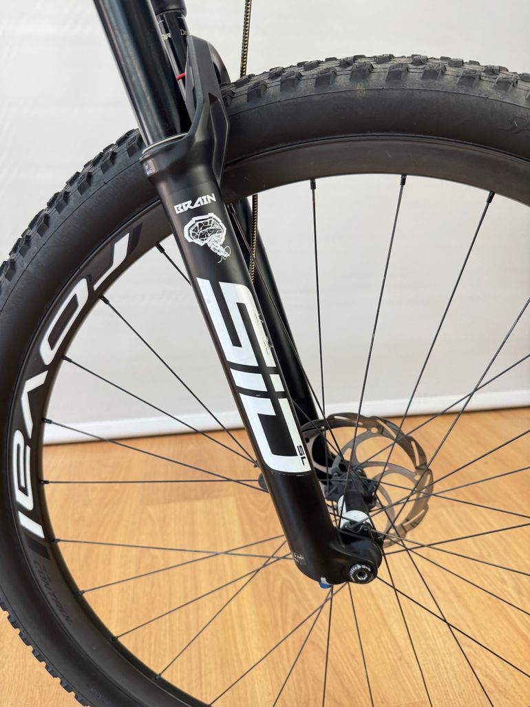 Used Specialized Specialized Epic Expert 2022 Taglia L 2022 Mountainbike, Black — image 18 of 28