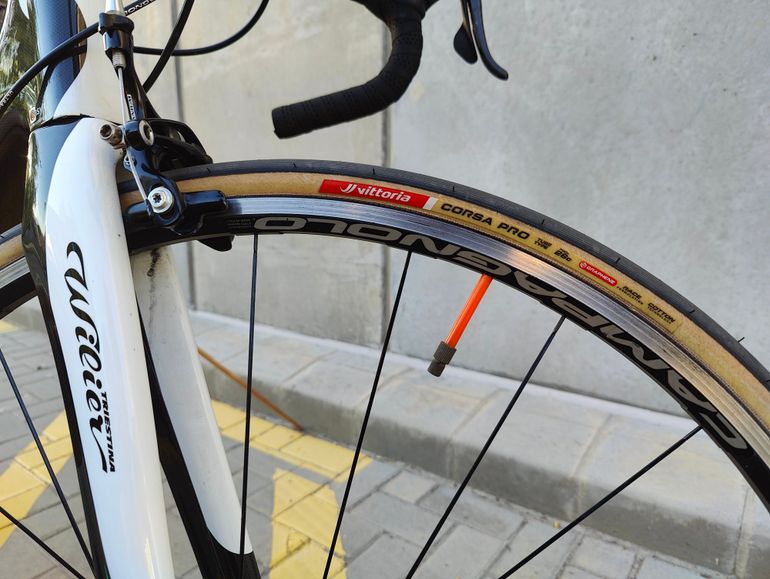 Used Wilier Wilier Cento1 Carbon (7.1kg) Campagnolo Record Titanium 2x10 (~2011) 2011 Road & Gravel, Black — image 6 of 10