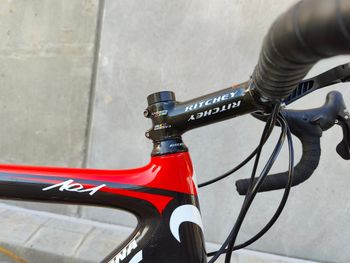 Used Wilier Wilier Cento1 Carbon (7.1kg) Campagnolo Record Titanium 2x10 (~2011) 2011 Road & Gravel, Black — image 7 of 10