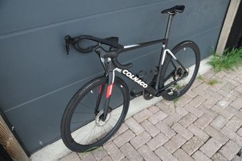 Used Colnago V4Rs Shimano Ultegra Di2 2025 2025 Road & Gravel — image 4 of 11